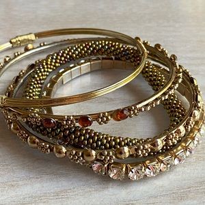 ‼️SOLD‼️Gold tone bracelets